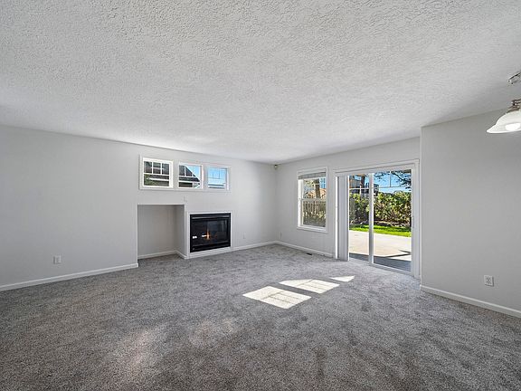 4th image of 4011 Evergreen Ave