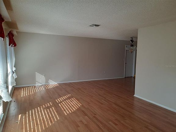 5th image of 8203 Reynolds Dr