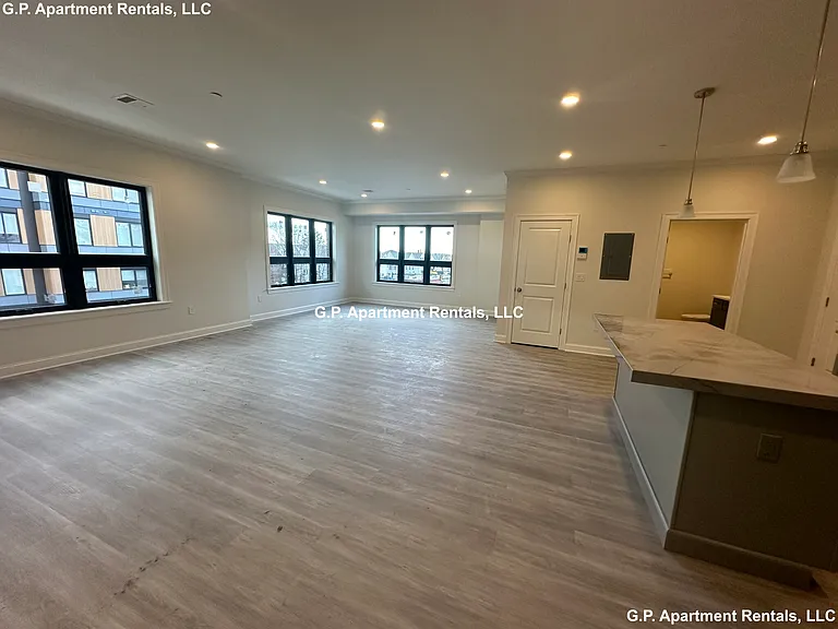 605 Broadway #201 — Photo 7