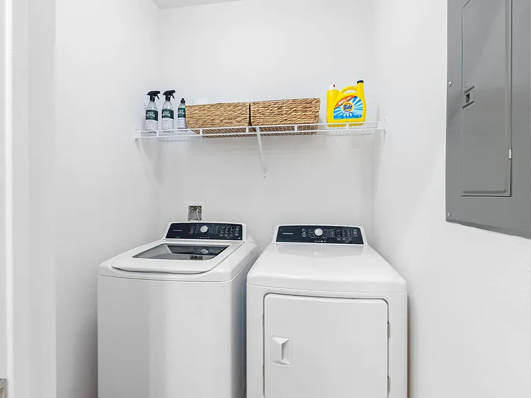 V2 Apartments — Photo 34