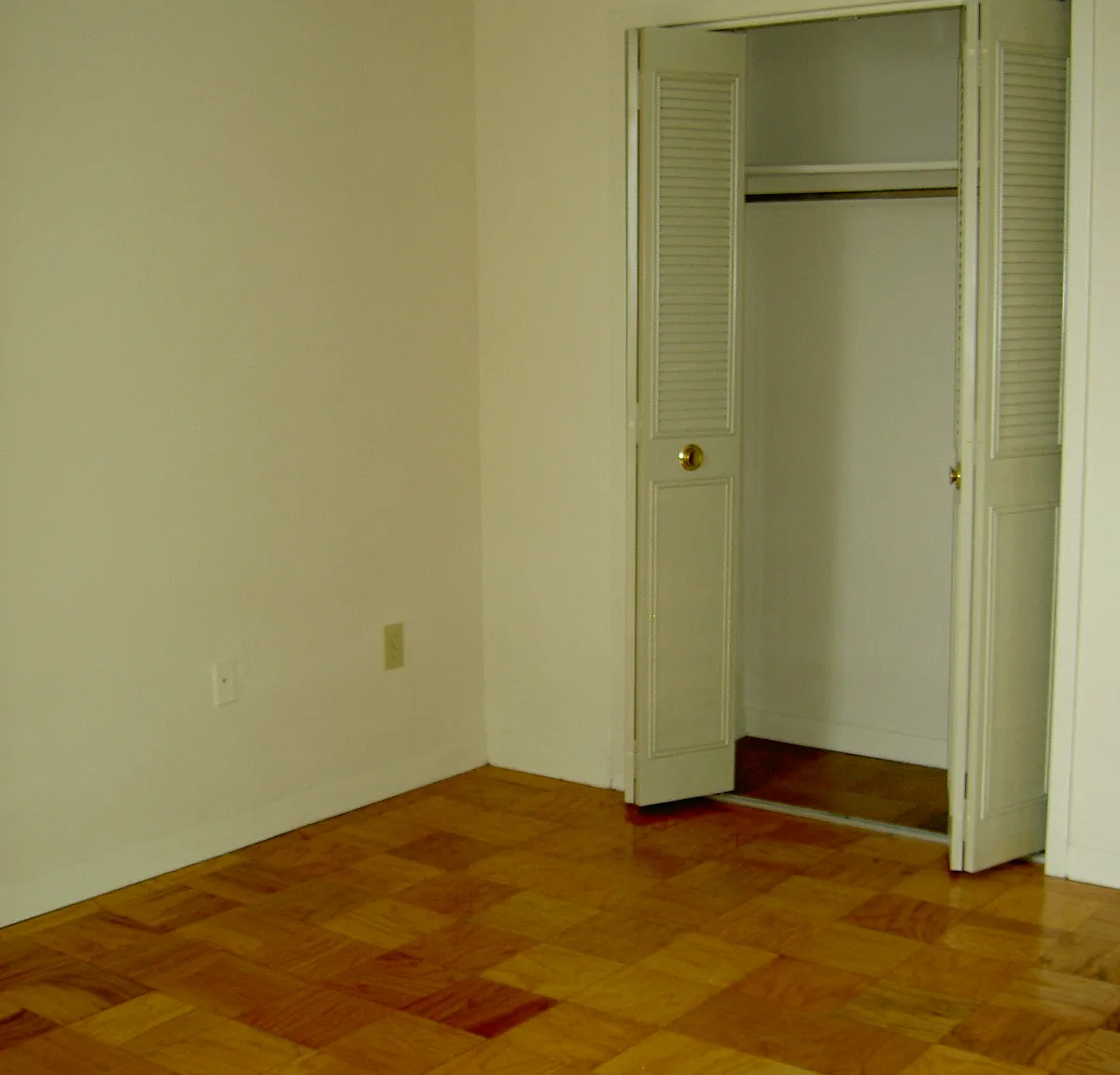 Bailey House Apartments — Photo 2