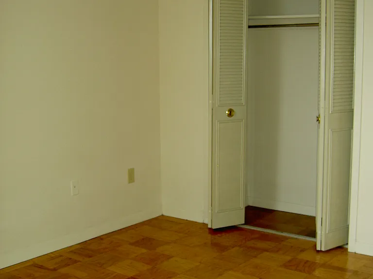 Bailey House Apartments — Photo 2