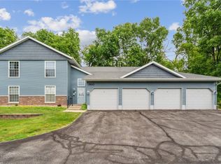 3910 Glass Rd NE APT A, Cedar Rapids, IA 52402