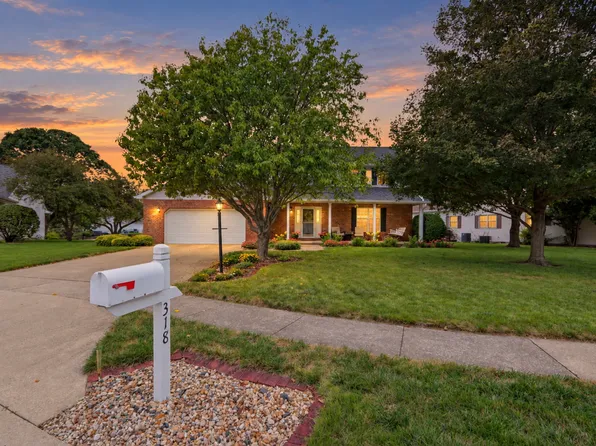 318 Gainesborough Ct, Monticello, IL 61856