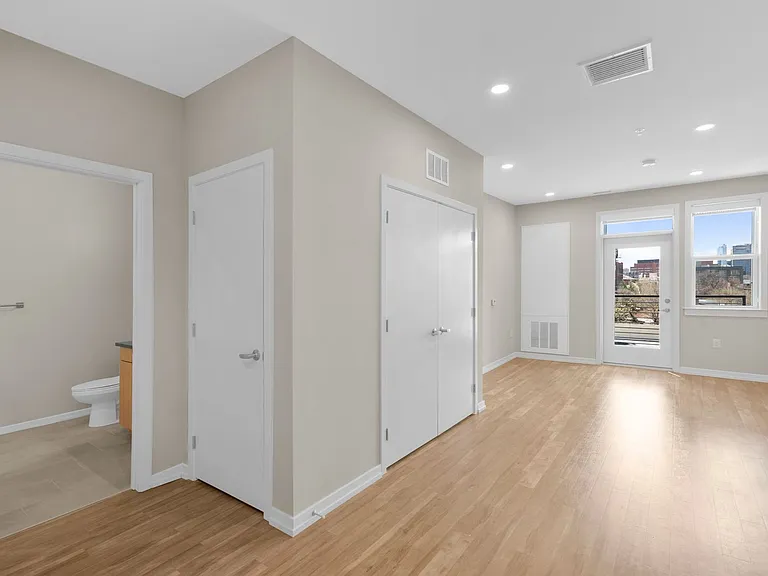 The Keystone Apartments — Photo 111
