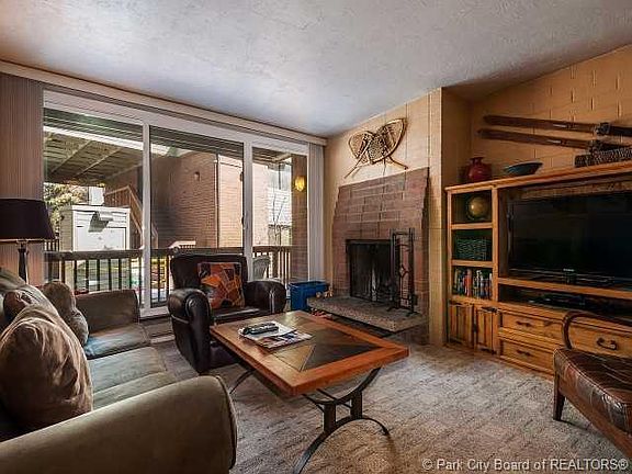 4th image of 1509 Park Ave #412