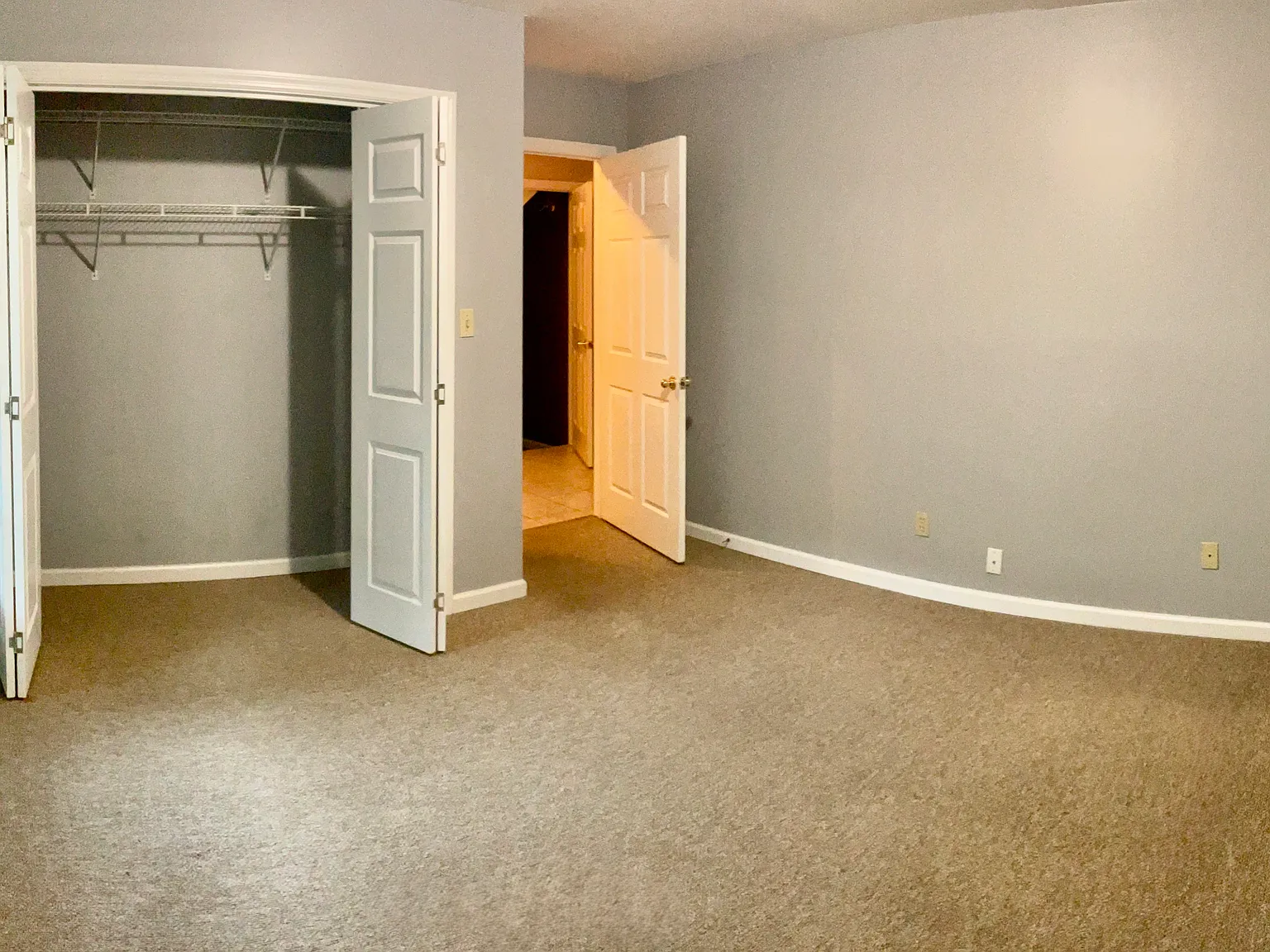 3 bed, 2600 sqft, $1,700 — Photo 3