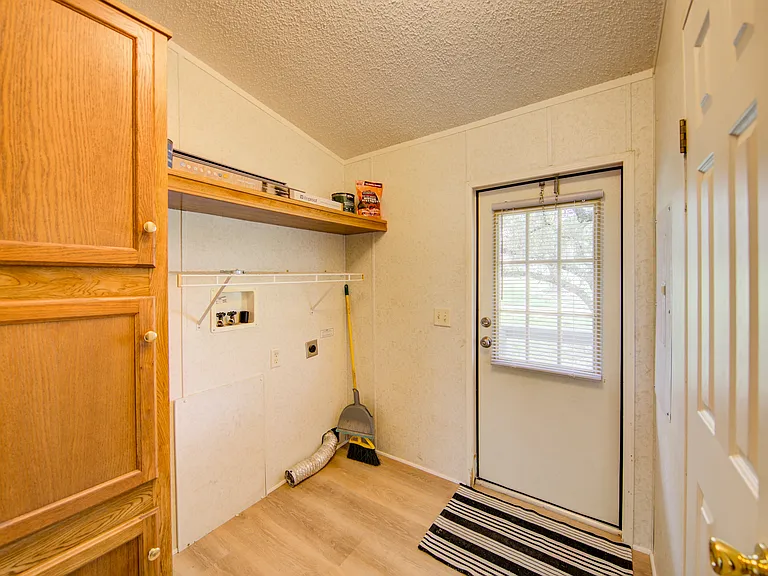 108 Poehnert Rd — Photo 26