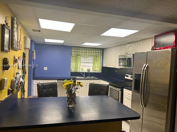3rd image of 9197 Fontainebleau Blvd APT 3