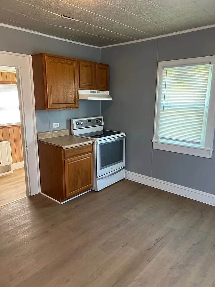 2 bed, 1.0 bath, 1212 sqft, $900 — Photo 4