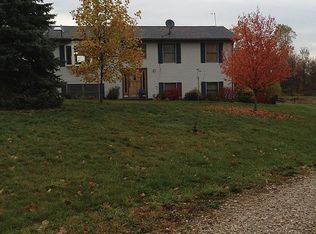 2701 Dakota Dr, Eaton Rapids, MI 48827