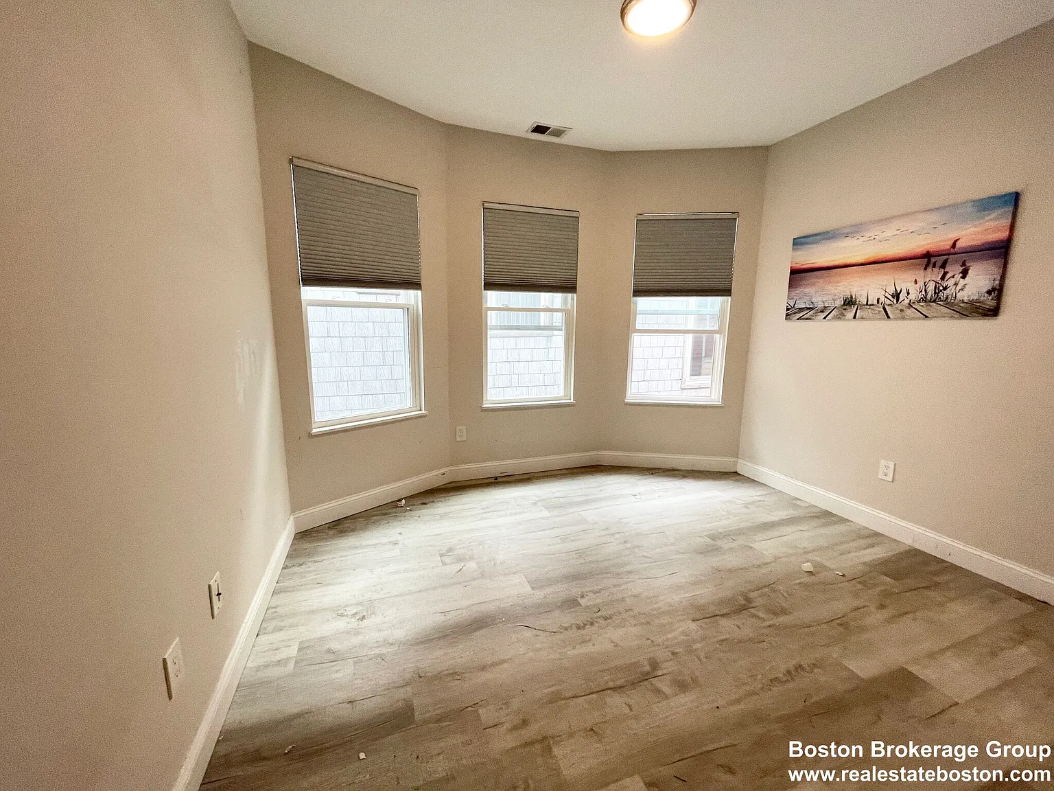 5 bed, 1500 sqft, $8,200 — Photo 4