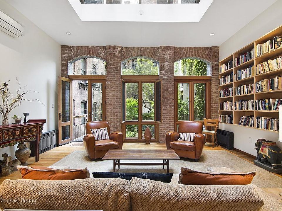 1st image of 240 W 21st St