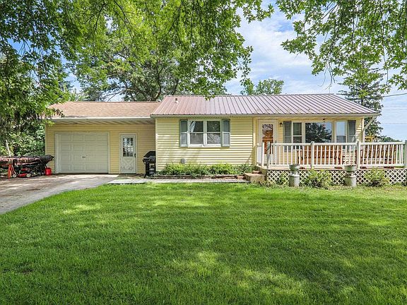 3rd image of 2854-2856 Williams Dr