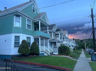 1412 Stanford St, Schenectady, NY 12308