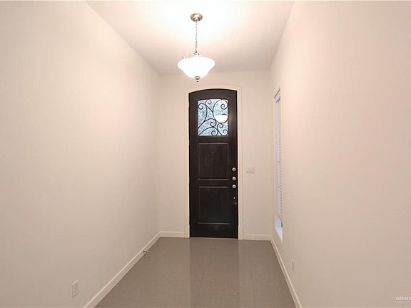 3rd image of 301 Ulex Ave