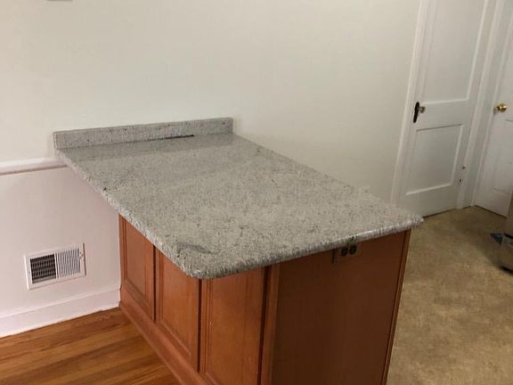 5th image of 310 Winston Ave