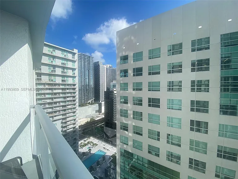 185 SW 7th St #2510 — Photo 9