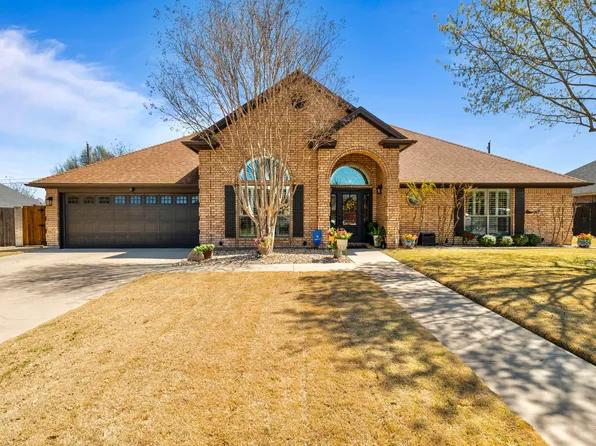 720 Bluebonnet Dr, Stephenville, TX 76401