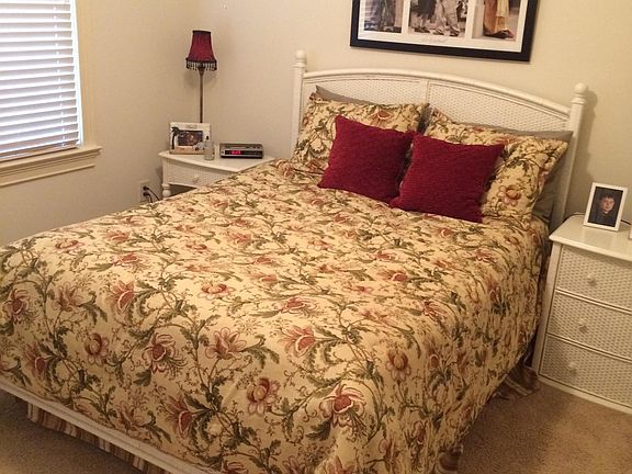 Guest bedroom