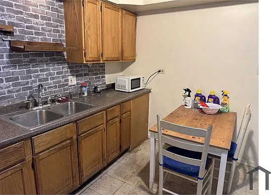 1 bed, $1,090 — Photo 2