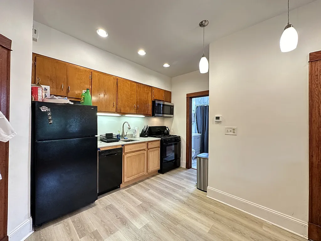 1 bed, 600 sqft, $2,200 — Photo 2