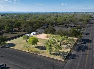 1007 N Llano St, Fredericksburg, TX 78624