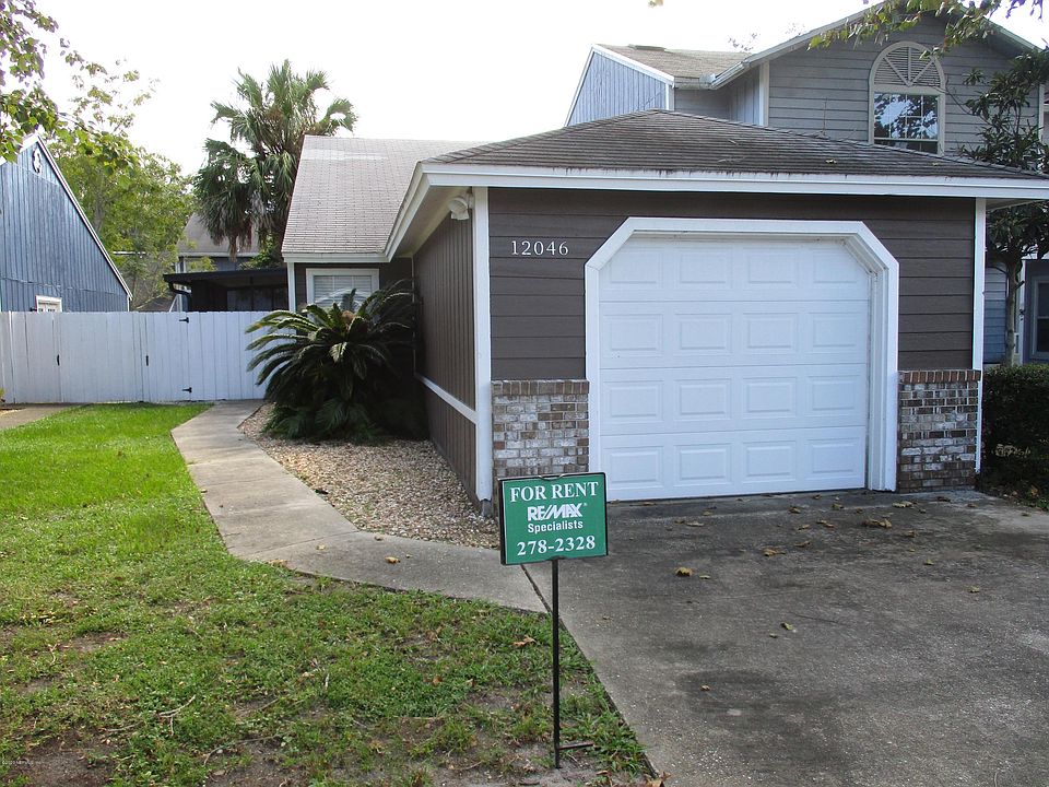 1st image of 12046 Cobblewood Ln N