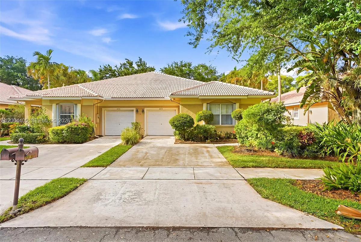 Photo 1 of 31 - 2513 Coral Trace Pl #0 - Delray Beach, FL Primary Photo - 2513 Coral Trace Pl #0