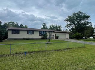 2008 23rd Ave, Menominee, MI 49858