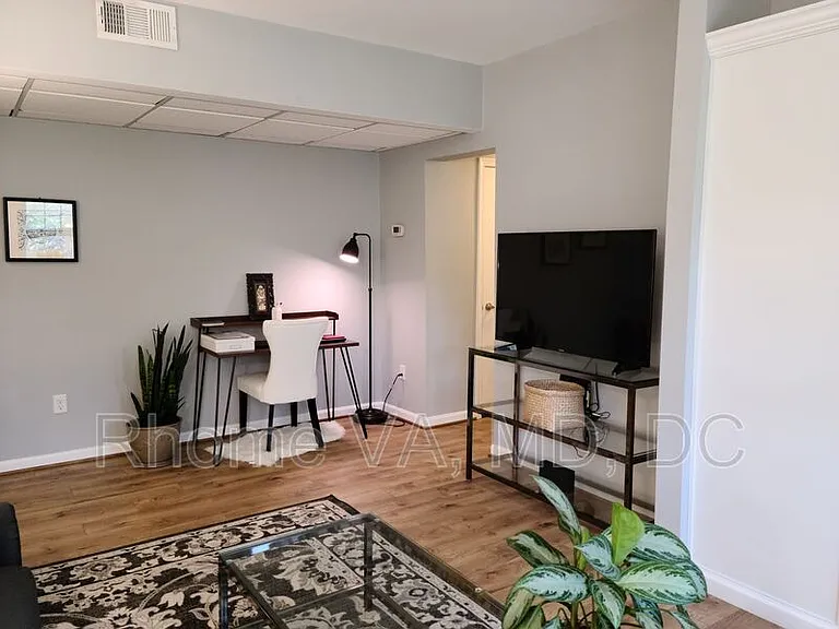 1720 N Queens Ln #3170 — Photo 6