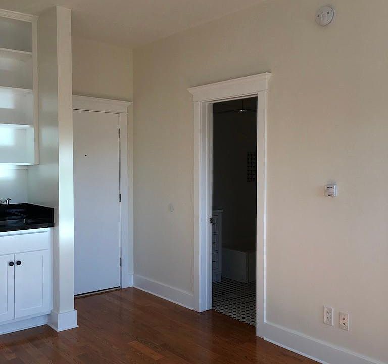 1st image of 4440 Burns Ave APT 18
