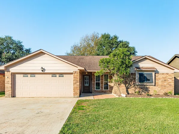 2837 Rimfire Dr, Angleton, TX 77515