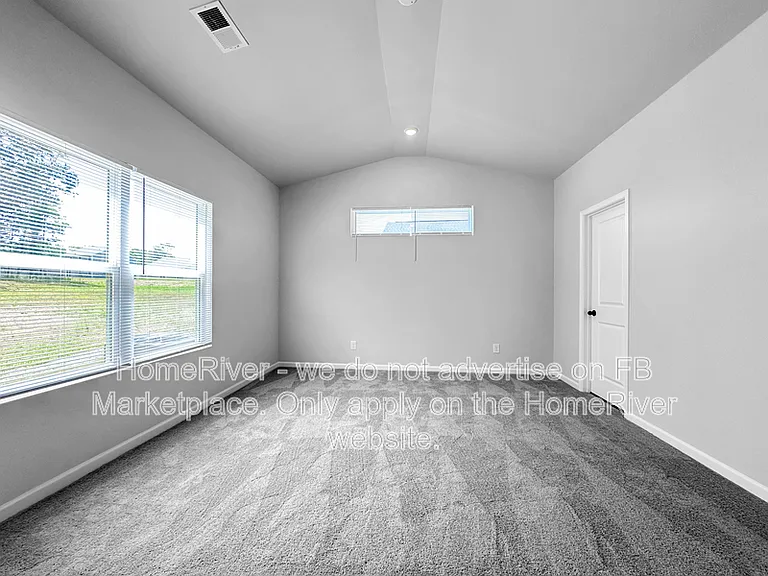 64 Foxton Pl — Photo 8