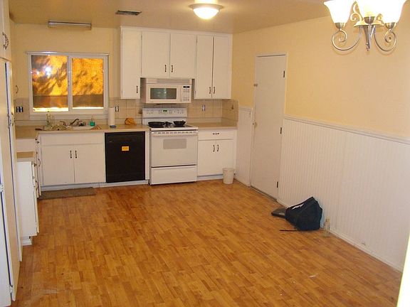 4th image of 37204 Torres Ave
