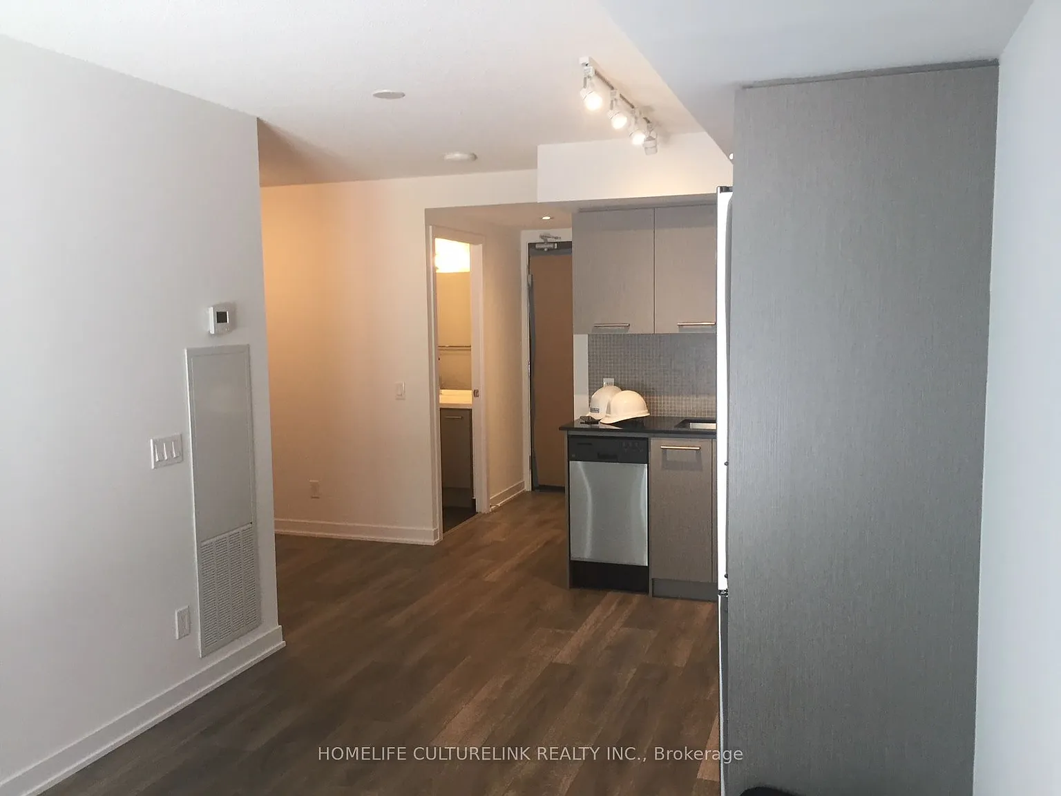 2 bed, $2,500 — Photo 3