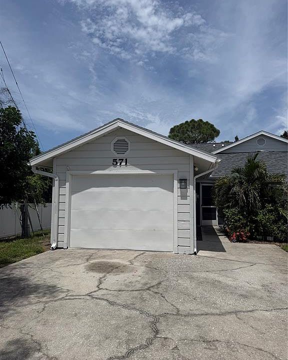 1st image of 571 Milburne Close