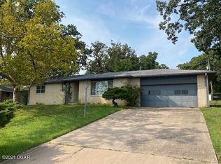 911 E 34th St, Joplin, MO 64804