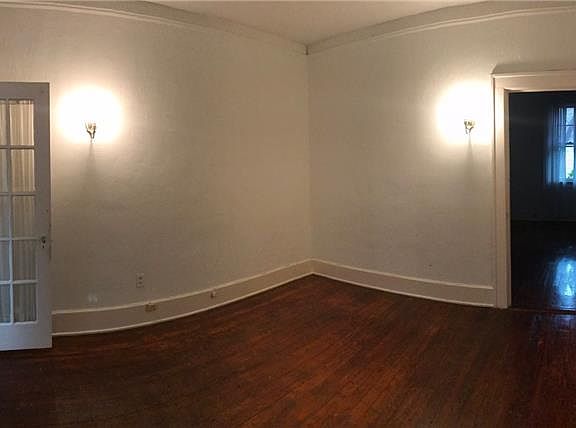 4th image of 410 E 48th St
