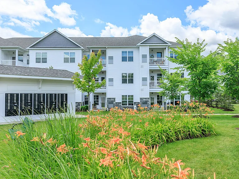 The Pointe at Dorset Crossing — Photo 5