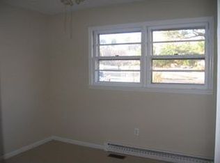 407 Willowbrook Rd, Greenwood, SC 29649