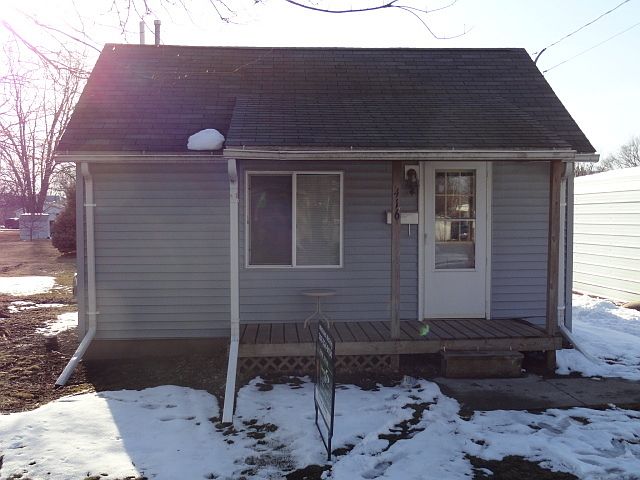 1st image of 416 N D St