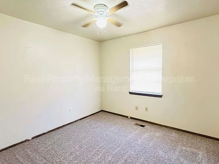 4816 S Fairmont Ave — Photo 15