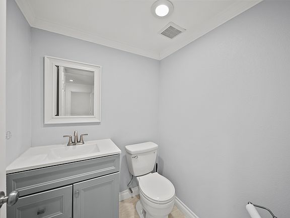 3rd image of 736 Masterson Dr