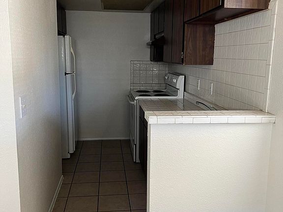 4th image of 2320 Sandwood Dr #7