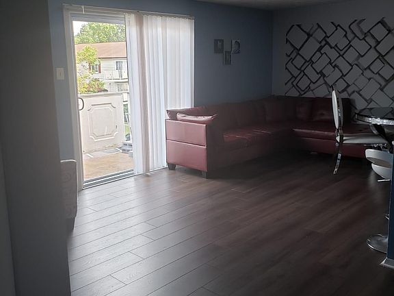 3rd image of 8382K Brockham Dr