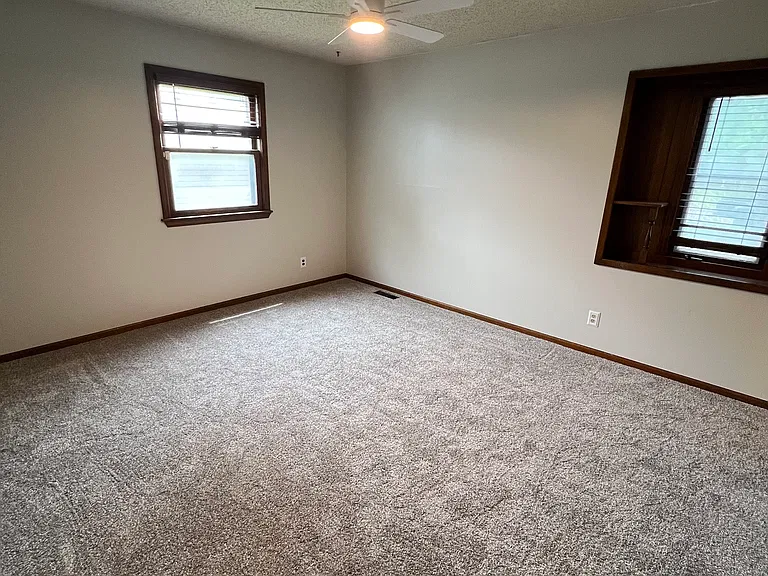 1742 N Callahan St — Photo 15