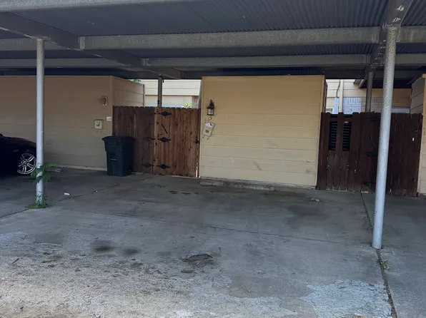 15 E Townhouse Ln #4692334332, Grand Prairie, TX 75052