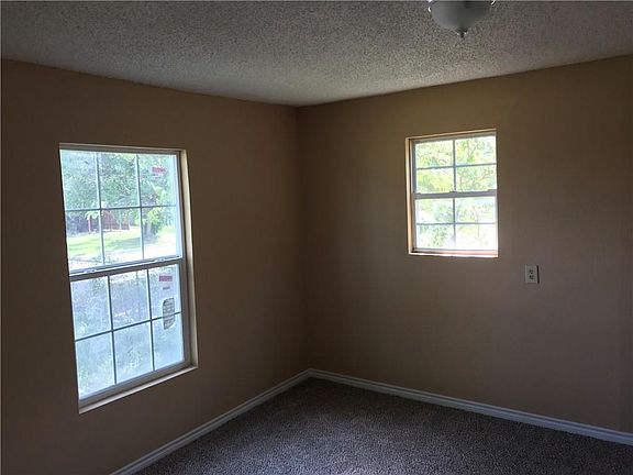 5th image of 5109 Catalpa St