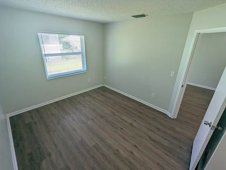 3031-3045 Springfield Ln #3033 — Photo 12